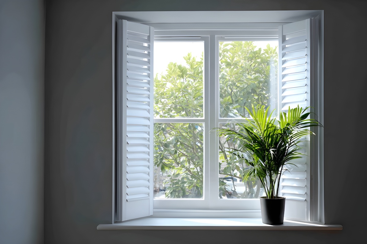 how to fix plantation shutters